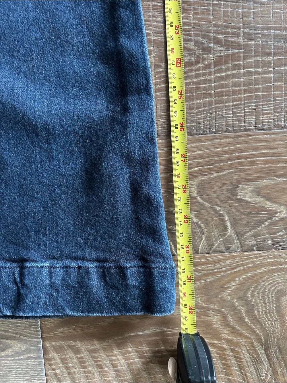 Good American Good Leg Flare Jeans - Picture 6 of 8